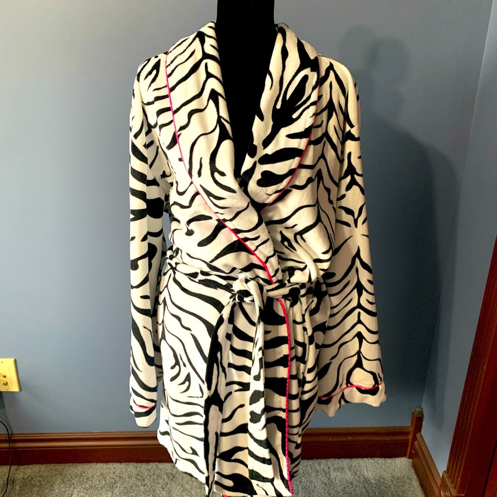 Frederick’s of Hollywood Plush Robe